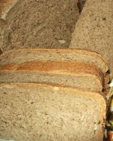 Рецепт черного хлеба с маринованным чесноком