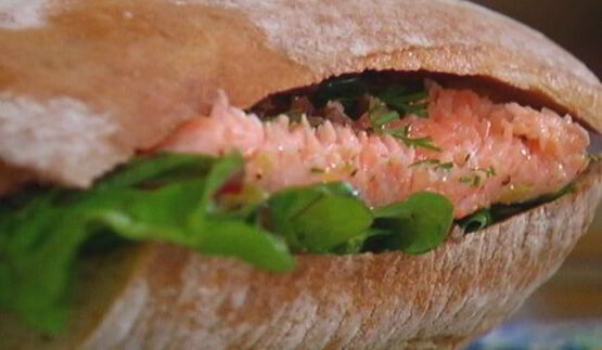 чиабатта с семгой и каперсами