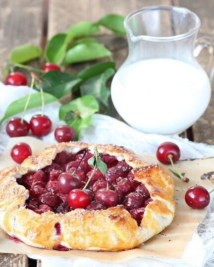 Рецепт мини-галетов с вишней для воскресного завтрака