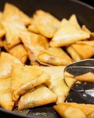 Хворост с орехами