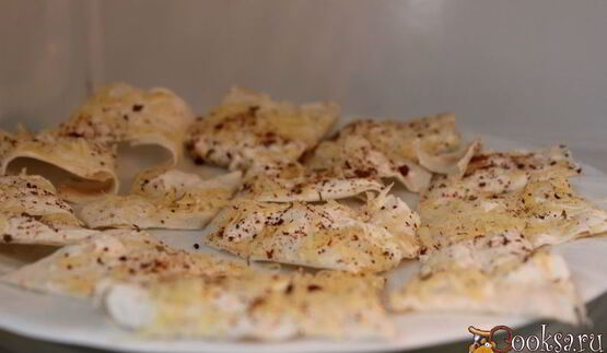 чипсы из лаваша со сметаной и сыром