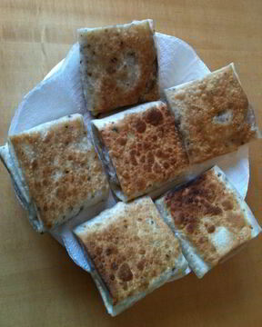 Хрустящие конвертики из армянского лаваша на завтрак