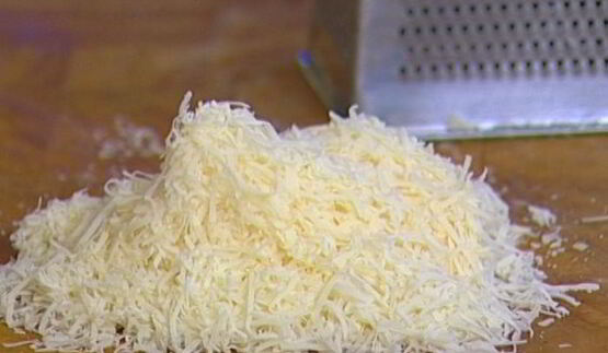 кулечки из лаваша с копченой курицей и авокадо