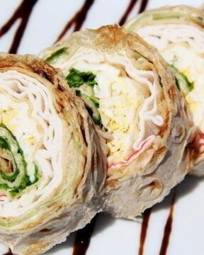 Рулет с крабовыми палочками в лаваше