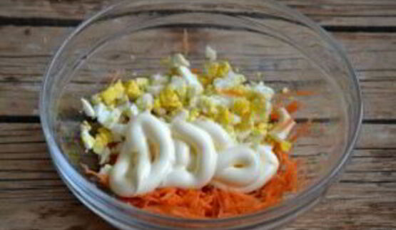 рулетики из лаваша с корейской морковкой