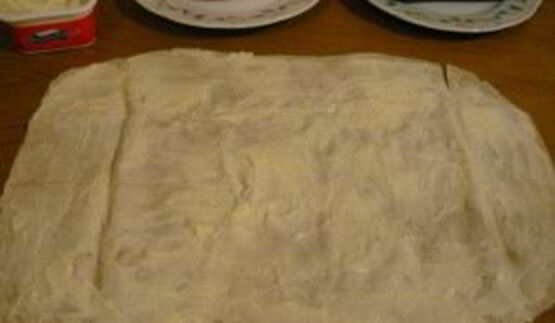 рулетики из лаваша с семгой и ветчиной