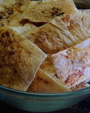 Вкусные чипсы из лаваша с чесноком