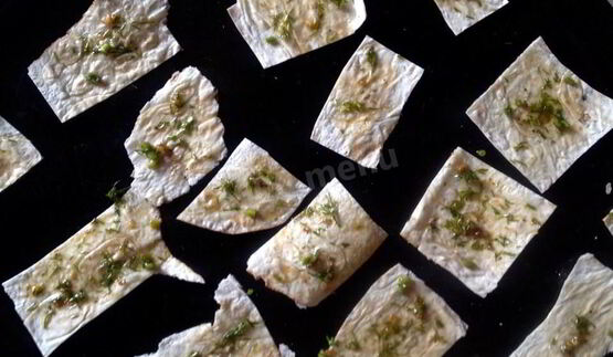 вкусные чипсы из лаваша с чесноком