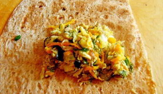 закуска из лаваша с курицей и баклажанами