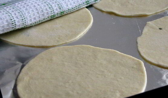 аджарские лепешки с бараниной