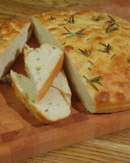 Рецепт фокаччи с медом и розмарином