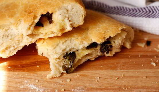 фокачча с сыром и базиликом