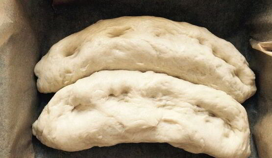 фокачча-сосидж ролл