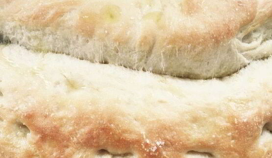 фокачча-сосидж ролл