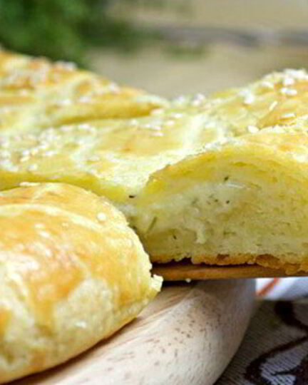 Рецепт лепешки из творожного теста с сыром