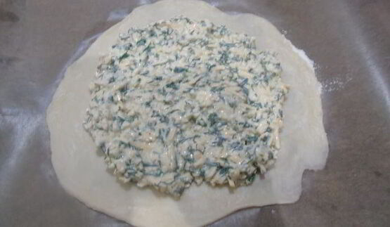 лепешка с сыром и зеленью