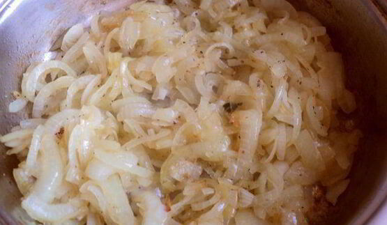 лепешка с тыквой, оливками и луком