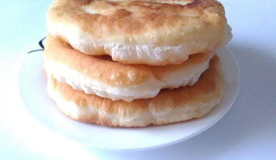 лепешки с яичницей и рукколой