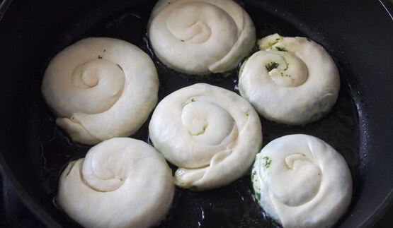 лепешки с зеленью