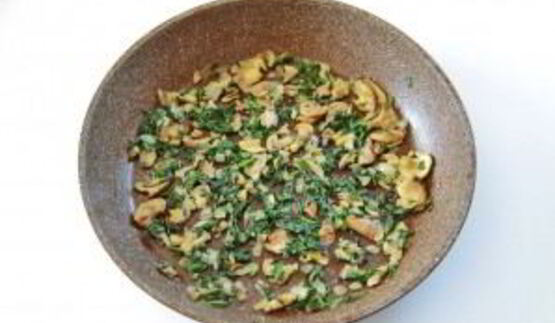 лепешки со шпинатом и грибами