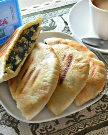 Рецепт питы с сыром и шпинатом