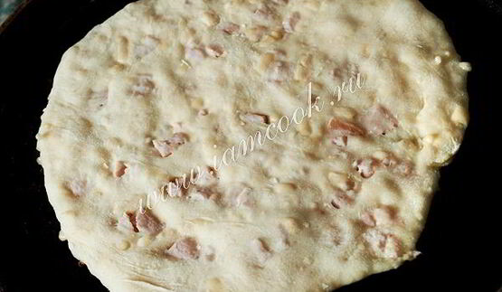 сырные лепешки с ветчиной