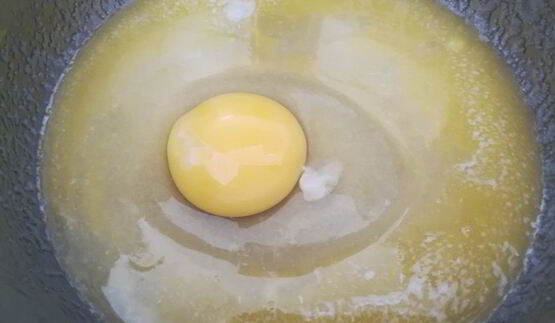 бананово-клубничные маффины