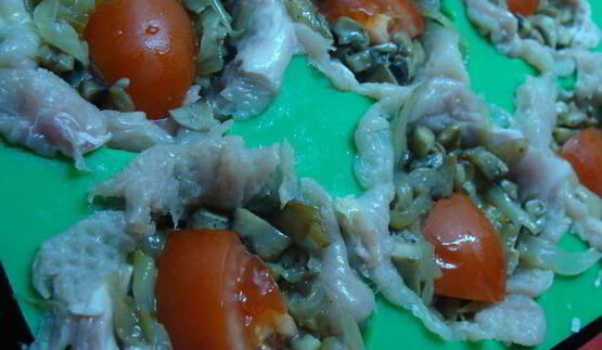 куриные маффины с грибами и винным соусом