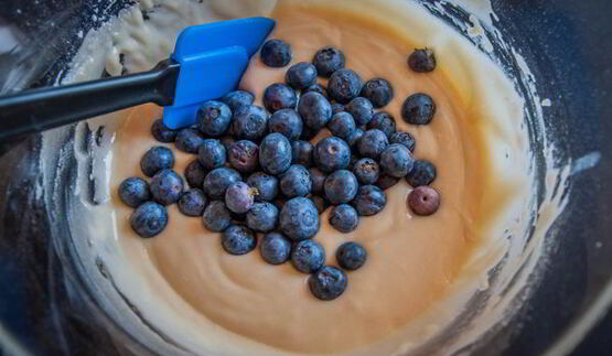 маффины на йогурте с черникой и овсяными хлопьями