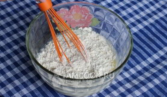 маффины с черной смородиной