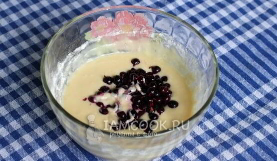 маффины с черной смородиной