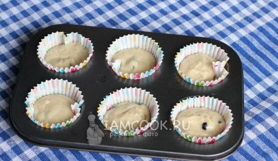 маффины с черной смородиной