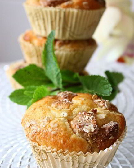 Рецепт маффинов с ревенем и марципаном