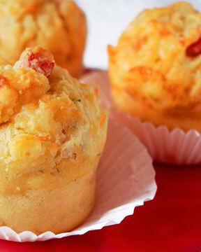 Маффины с сыром и ветчиной