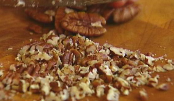 маффины с цукини, морковью и орехами пекан