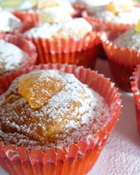 Манные маффины с мармеладом