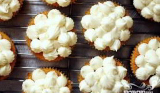 морковные маффины со сливочной глазурью