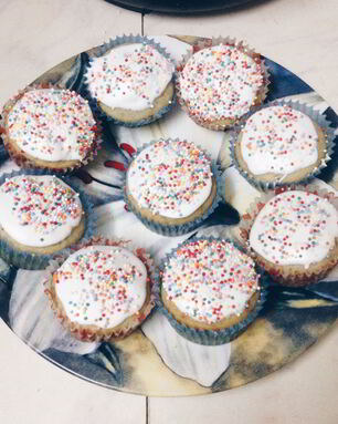 Сладкие маффины с глазурью