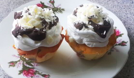 вишневые маффины со сливками