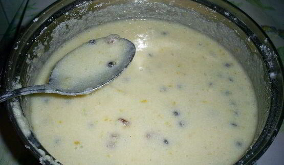 быстрый манник с шоколадом и изюмом