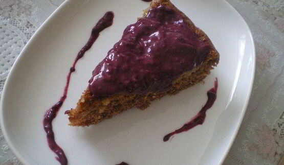 ежевично-творожный соус к шоколадному маннику