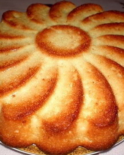 Рецепт нежного манника на кефире по-домашнему