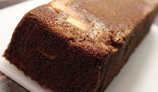 шоколадный манник с карамельными яблоками