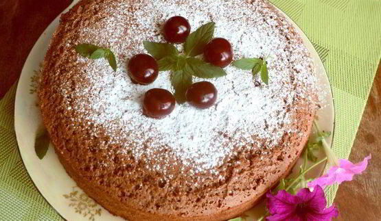 шоколадный манник с вишней