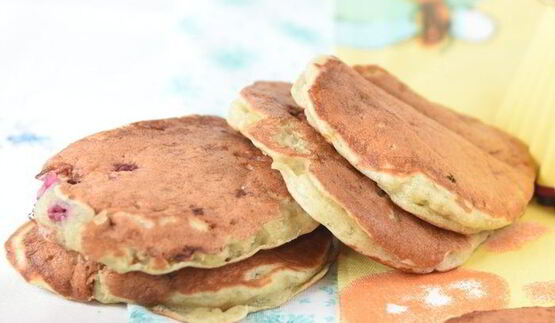 апельсиновые оладьи с клюквой