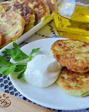 Быстрые оладьи из кабачков