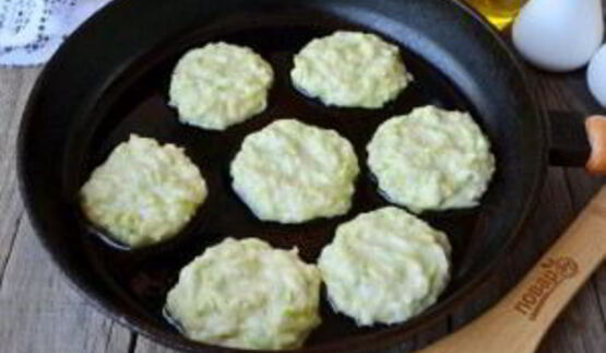 быстрые оладьи из кабачков