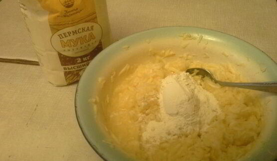 оладьи из кабачков с сыром и петрушкой