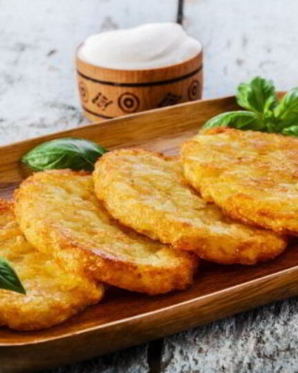 Рецепт оладий из картофельного пюре с зеленым луком