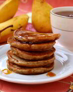 Оладьи с грушами и бананом